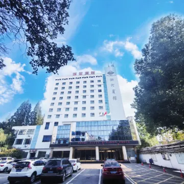 Shihe Hotel Hotels near Xinyang Station