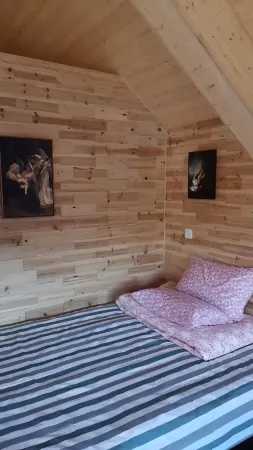 Yingshan Riverside Homestay (Four Seasons Flower Sea) Отели в г. Иншань