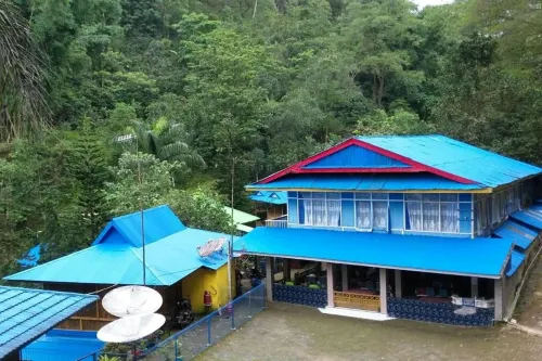 Lembah Biru Lagoon Hotels in Tinggimoncong