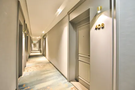 Junwo Hotel (Changchun Jida First Hospital Cultural Square Subway Station Branch) Отели рядом с достопримечательностью «Jinlin University (Chaoyang Campus)»