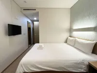 موهينيك هوتل سيول ميونجدونج Hotels near نون سكوير