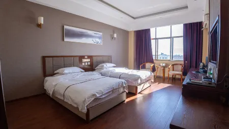 Yingjiang Hengkai Hotel Отели в г. Инцзян