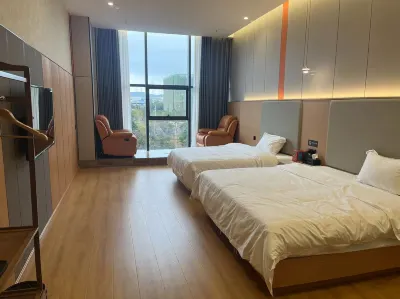 Home Inn Huaxuan Collection Hotel (Kunming Construction New Town) Hotels in Kunming