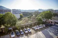 Borrman Hotel (Changting Ancient City Jichuan Store) - parking