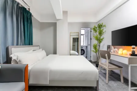 VanYue International Hotel Apartments (Minzhi Metro Station, Shenzhen North Railway Station)