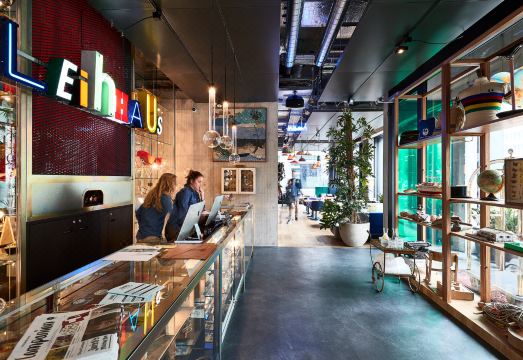 25아워스 호텔 암 하우프트반호프 로비