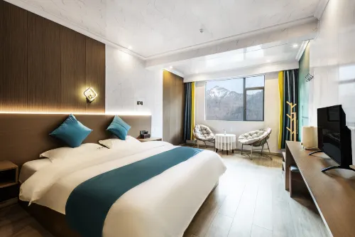 Siguniangshan Snow Mountain Love Homestay Hotels in Xiaojin