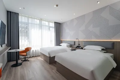 Borrman Hotel (Binhai Qichezhan Yigao Guangchang)