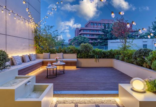 1. 아투어 호텔 칭..