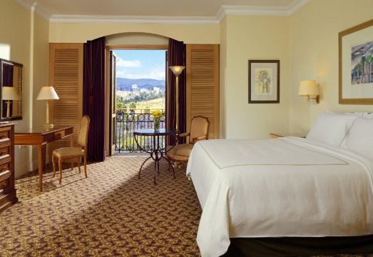 4. 쉐라톤 아디스,..