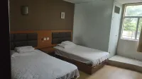 Yuheng Business Hotel