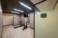Eve Beauty Hotel (Huimin Street - Bell Tower Metro Station Store) - ที่มีฟิตเนส