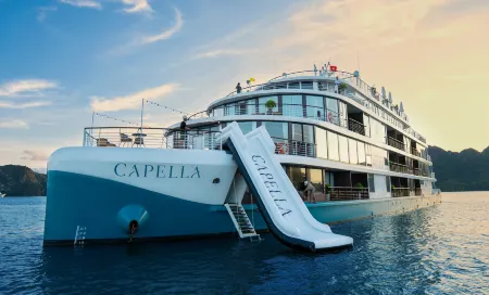HALONG CAPELLA CRUISE (Member of Lyra Cruise Collection) Отели в г. Tuan Chau