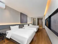 IU Hotel, Jinshan Town, Linzi District, Zibo City Hotel in zona Shandong Traffic Passenger Transport Terminal (Qilu Petrochemical Shengli Hospital East)