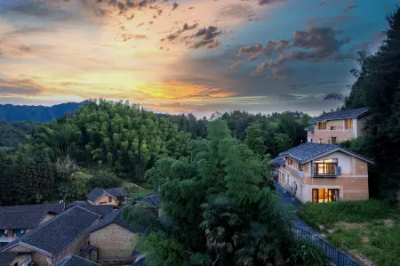 Cloud Retreat Kaihua Отели рядом с достопримечательностью «Qianjiangyuan National Forest Park»