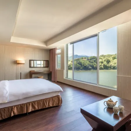 Shuiyang Yueming Holiday Hotel