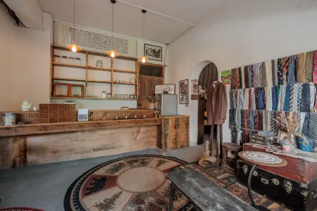 Jishan Bookstore·Tiantai River View Youth Hostel