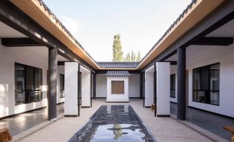 Dunhuang Luyeyousha Inn