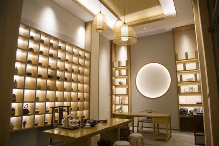 Chunmu Heyuezhuang Hot Spring Hotel Отели рядом с достопримечательностью «Spring Woods»