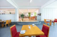 Hotel Aviva Hotels in Radefeld