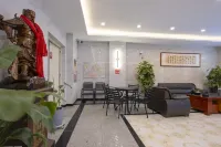 布爾津商瑞飯店（喀納斯塔橋店） - 山景