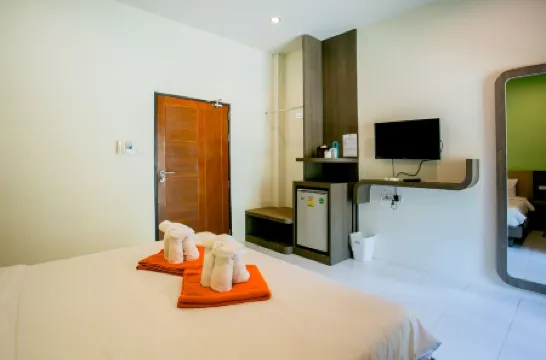 Tonsai Bay Resort
