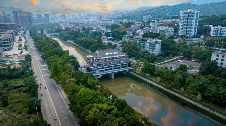 Rujia Shiboyun Hotel (Sichuan Panzhihua High speed Railway South Station Branch) Отели рядом с достопримечательностью «Datian Convention Relic Site»