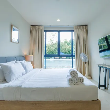 Beach Front Condo, Baan Thew Talay Blue Sapphire