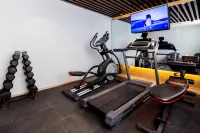 Atour Hotel (Zhangjiakou High-speed Rail Station Civil Square) - Gym