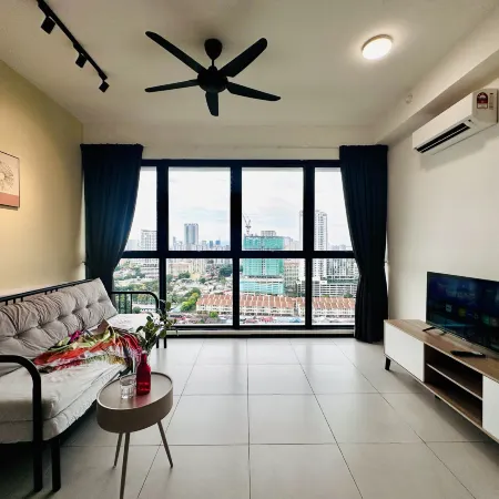 Urban Suite Cozy Family Homestay at Georgetown by URBAN STAYCATION LOD