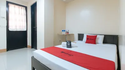 RedDoorz @ Isabelita Hotel Tuguegarao City