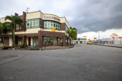Jq Checkedinn Hotel Hotels in Lahat