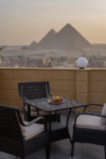 Gardenia Pyramids View Inn - Rooftop Hotels in Nazlet El-Semman