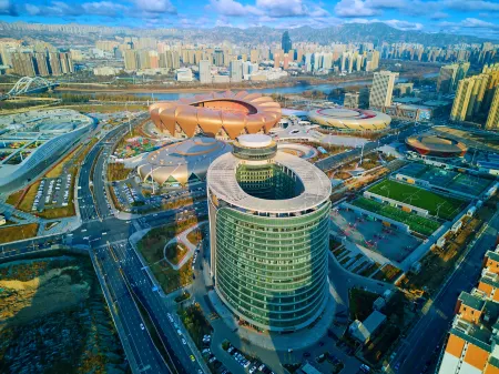 VYLUK Hotel (Lanzhou Wanda Mao Aotizhongxin Subway Station) Отели рядом с достопримечательностью «Lanzhou University of Technology (Pengjiaping Campus)»