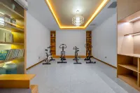 Yueju Hotel (Xinyang High-speed Railway East Station Daxin Plaza) Hotels in Xinyang