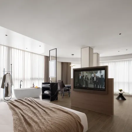 Yuejing Moon Luxury Hotel