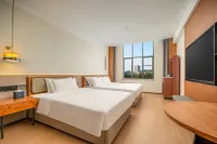PHIREN Hotel, Yulongju, Hancheng Square, Zaoyang Hotels in Zaoyang