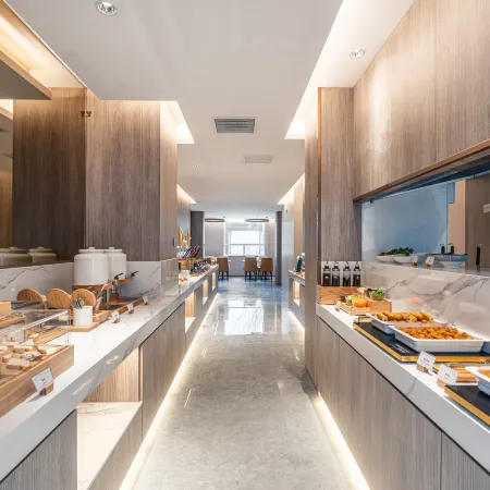 Palace Hotel (Beijing Financial Street West Fourth Subway Station Branch) Отели рядом с достопримечательностью «Станция метро Fuchengmen»
