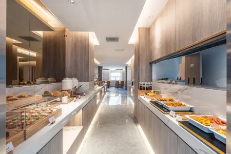 Palace Hotel (Beijing Financial Street West Fourth Subway Station Branch) Отели рядом с достопримечательностью «Beijing Zhuanta Lane»