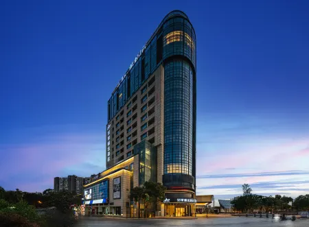 Homeinn Plus Hotel (Shanghai National Exhibition and Convention Center Jiayi Road Subway Station) Отели рядом с достопримечательностью «Guyi Garden»