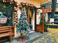 Shuttle International Youth Hotel (Chengdu Kuanzhai Alley & Renmin Park Subway Station Branch)