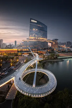Hilton Changshu Отели рядом с достопримечательностью «Changshu Library»