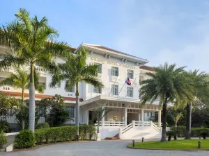 Raffles Grand Hotel d'Angkor
