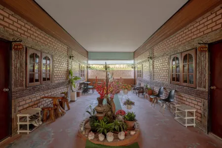 Phumthadarommanee Resort