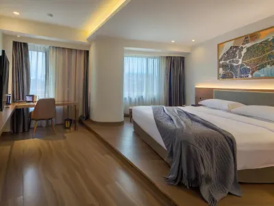 Sanyuan Hotel (Jiefangbei Hongyadong Branch) Hotel in zona The Eighth Route Army Chongqing Office Former Site (Minsheng Road)