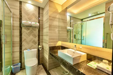 Moon Peninsula Theme Hotel Отели в г. Чаннин