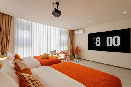 Kunming Dianchi Lake West Bank Yilinju (Xishan Scenic Area) Отели рядом с достопримечательностью «CPC Yunnan Provincial Committee Party School»