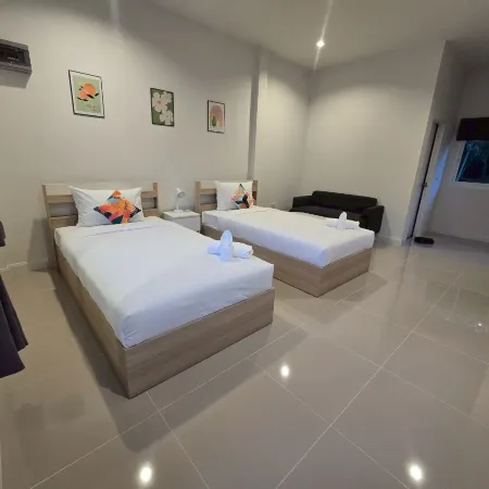 Wae Phak Stay Hostel@Khok Kloi Отели рядом с достопримечательностью «Пляж Натай»