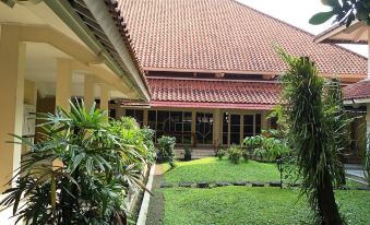 Colomadu Guesthouse