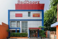 RedDoorz Plus @ Jalan Pemuda Jakarta Hôtels à : Jakarta